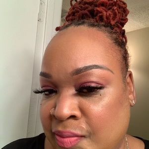 Meet your Posher, Rolanda